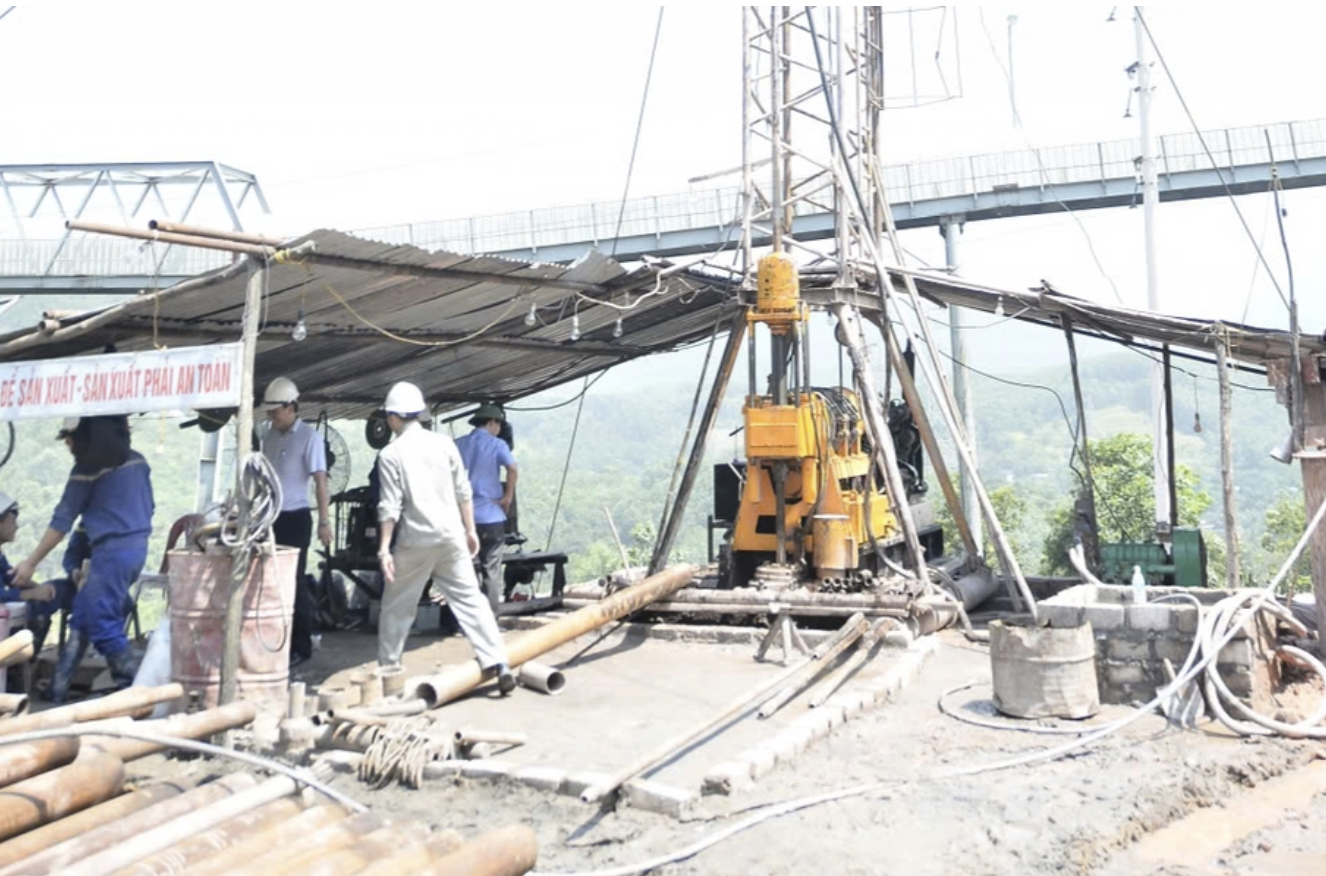 Tai nạn lao động nghiêm trọng: Nam công nhân địa chất ngã giàn khoan cao 6 mét xuống đất, tử vong thương tâm