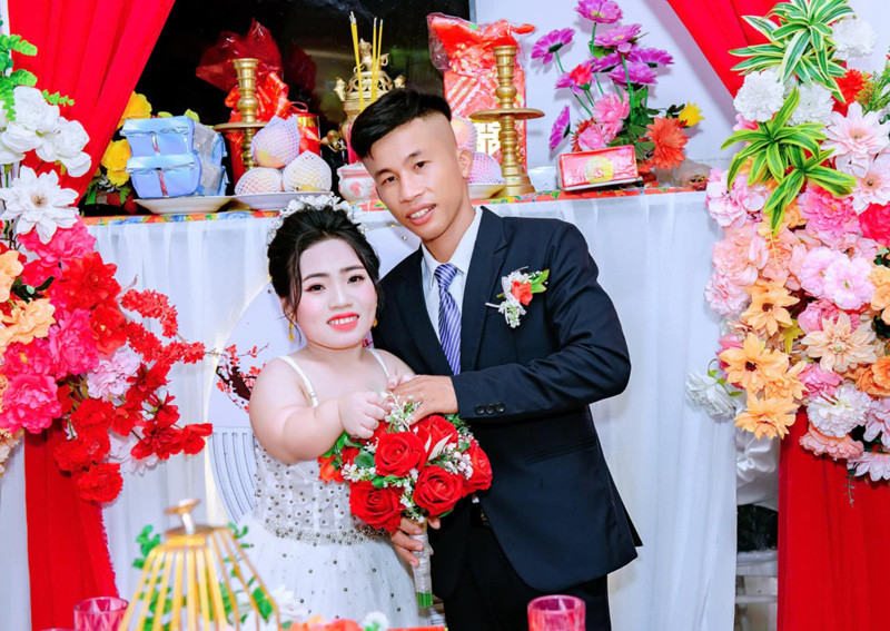 Cô dâu An Giang cao 90cm lấy người như ý, xúc động trước lời dặn của bố mẹ chồng