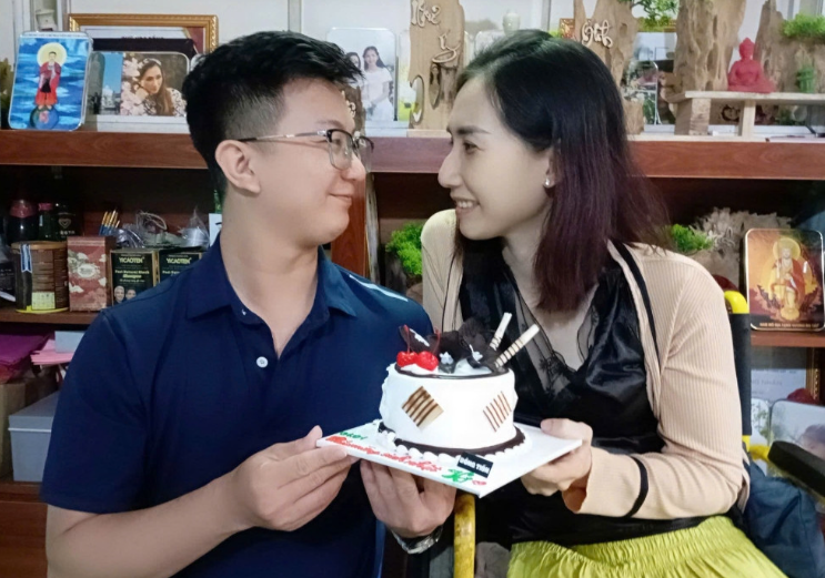 Chồng diễn viên Hiền Hạnh bật khóc nhớ lại giây phút vợ qua đời: ‘Chỉ kịp gọi to: Con ơi! con tôi đâu? rồi mất ý thức…’