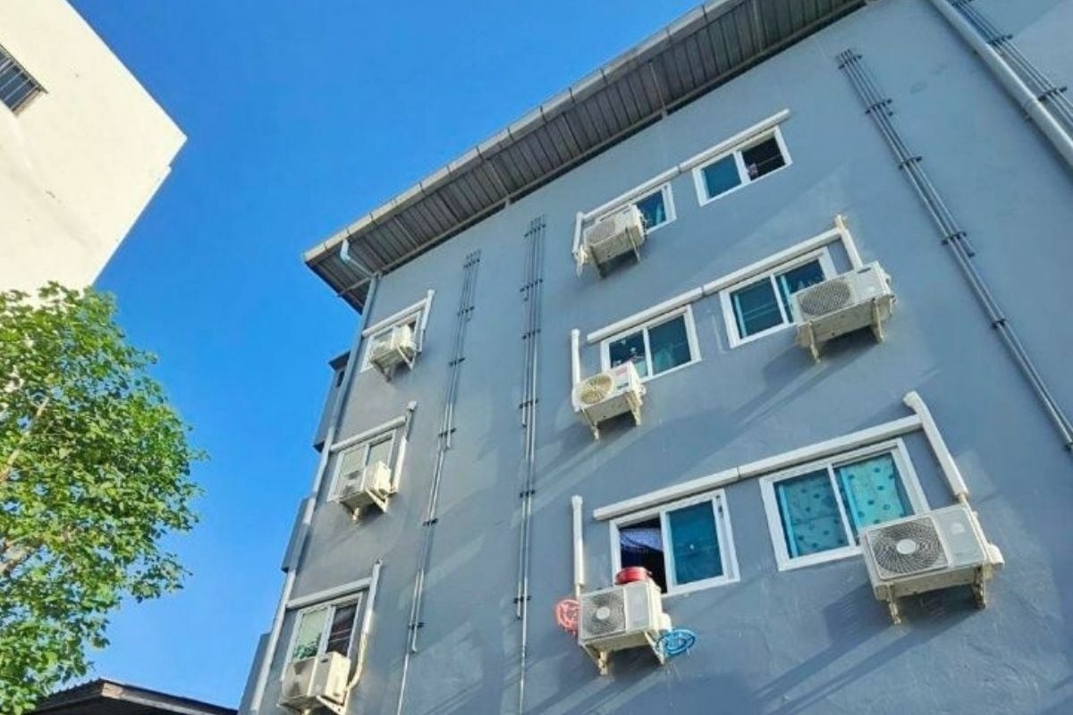 Ghen tuông, người đàn ông khiến bạn gái r:ơi từ tầng thượng chung cư xuống sân rồi nhảy theo