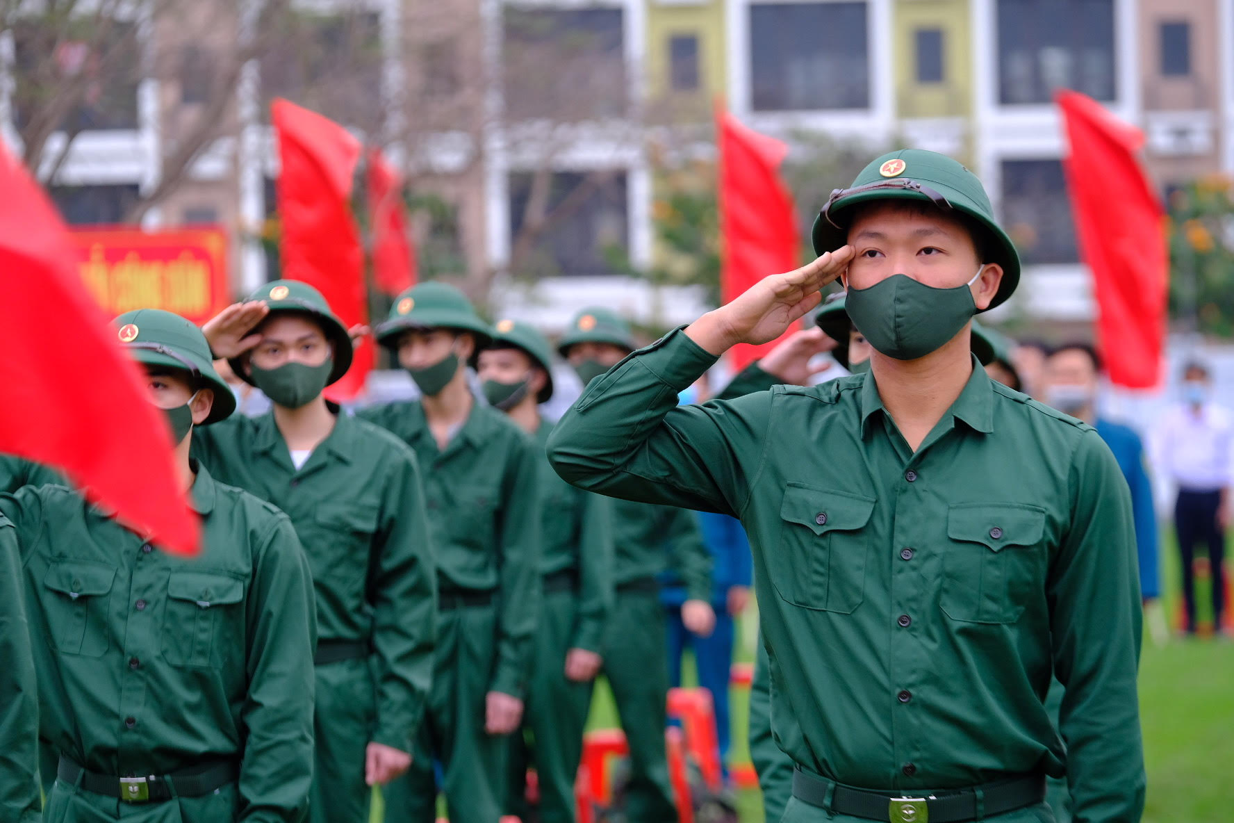 Những trường hợp được tạm hoãn và miễn gọi nhập ngũ 2026