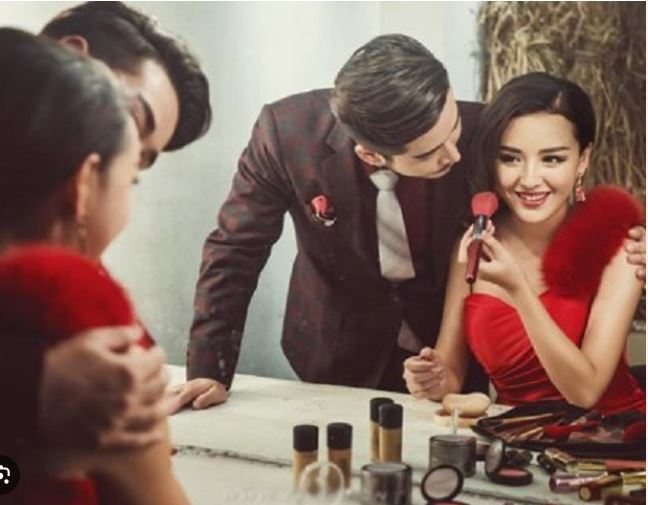 Muốn chồng luôn theo đuổi vợ như thời còn yêu thì phụ nữ phải nhớ 4 điều này