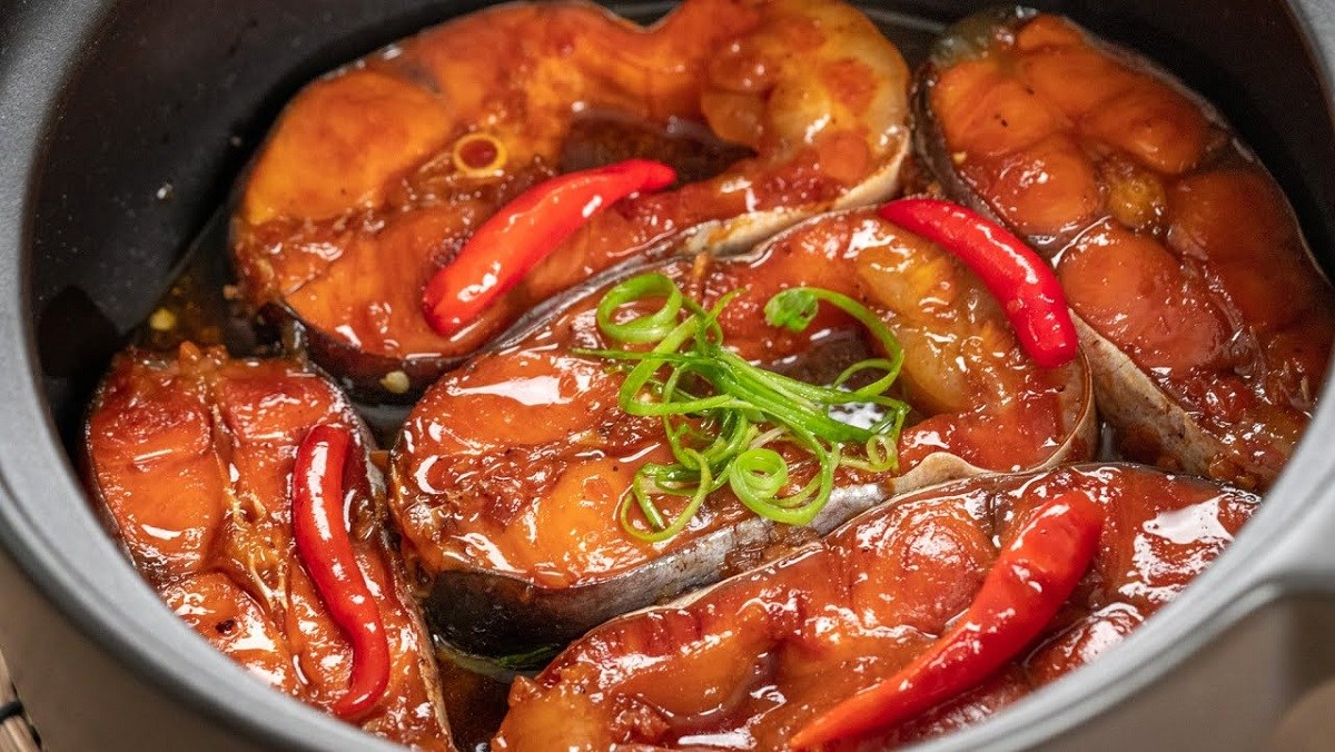 5 lý do không nên ăn cá kho nhiều và thường xuyên