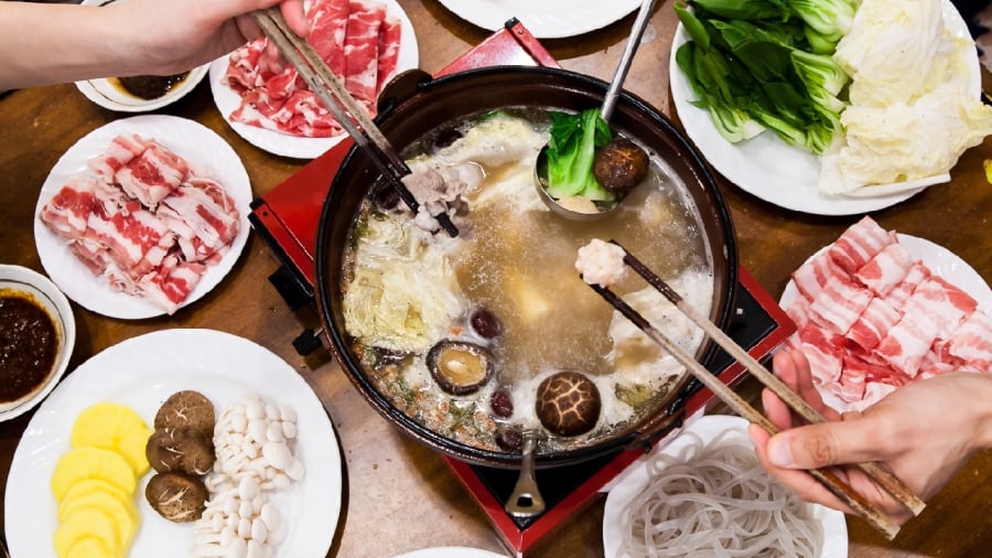 Ăn lẩu có hại cho 5 nhóm người này